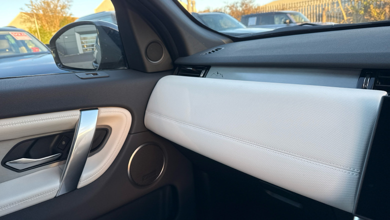 Land Rover Discovery Sport 1.5 P270e Landmark 5dr Auto [5 Seat] [NI] Station Wagon